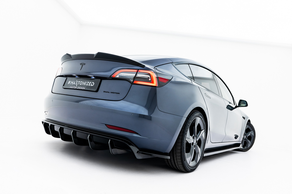 eng_pm_Rear-Valance-V-2-Tesla-Model-3-15545_4